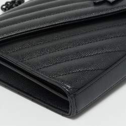 مملوكة مسبقًا Saint Laurent Monogram Envelope Black Matelassé Leather Wallet on Chain