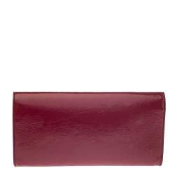 مملوكة مسبقًا Saint Laurent Dark Pink Patent Leather  Belle De Jour Clutch