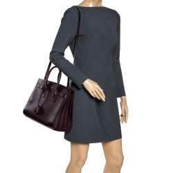 مملوكة مسبقًا حقيبة يد سان لوران باريس ساك دو جور كلاسيك صغيرة جلد عنابية