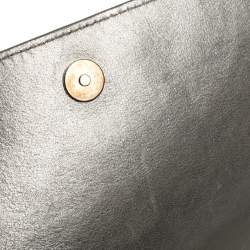 Pre Owned حقيبة كلاتش سان لوران باريس بل دو جور قلاب جلد لامعة خضراء نعناية