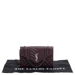 Pre Owned  محفظة سان لوران باريس بسلسلة أنفيلوب جلد مونوغرامي بيج