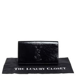 مملوكة مسبقًا حقيبة كلتش سان لوران بل دو جور جلد لامعة سوداء 