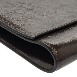 مملوكة مسبقًا حقيبة كلتش سان لوران بل دو جور قلاب جلد لامع أخضر زيتونى