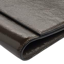 مملوكة مسبقًا حقيبة كلتش سان لوران بل دو جور قلاب جلد لامع أخضر زيتونى