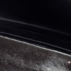 مملوكة مسبقًا حقيبة كلتش سان لوران بل دو جور قلاب جلد لامع أخضر زيتونى