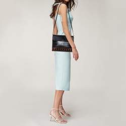 مملوكة مسبقًا حقيبة كتف ايف سان لوران فينتدج حرف شعار الماركة جلد بني وأسود