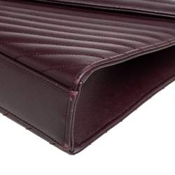 مملوكة مسبقًا حقيبة سان لوران جلد ماتيلاس عنابي كبيرة بقلاب