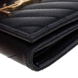 مملوكة مسبقًا Saint Laurent Black Matelassé Leather Monogram Trifold Wallet