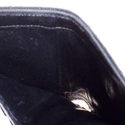 مملوكة مسبقًا Saint Laurent Black Matelassé Leather Monogram Trifold Wallet