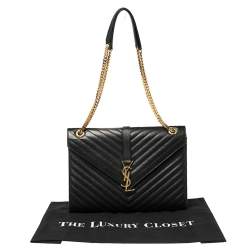 مملوكة مسبقًا حقيبة كتف سان لوران إنفيلوب جلد شيفرون مبطن مونوغرامي أسود 