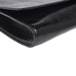 مملوكة مسبقًا Yves Saint Laurent Black Patent Leather Belle De Jour Flap Clutch