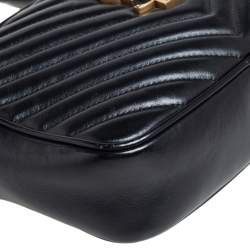 مملوكة مسبقًا Saint Laurent Black Matelassé Leather Monogram Lou Camera Crossbody Bag