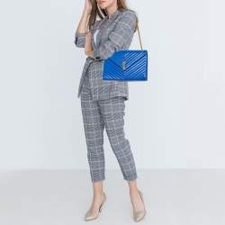 Pre Owned حقيبة كتف سان لوران مظروف مونوغرامي جلد مبطنة أزرق