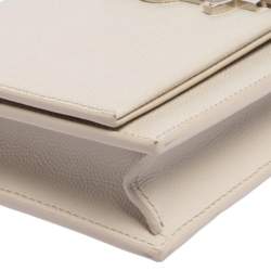 مملوكة مسبقًا محفظة بسلسلة سان لوران باريس كيت جلد أبيض محبب