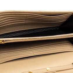 مملوكة مسبقًا Saint Laurent Beige Matelassé Leather Monogram Envelope Wallet on Chain