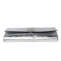 Pre Owned Yves Saint Laurent Metallic Sliver Leather Belle De Jour Flap Clutch