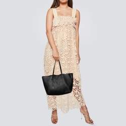 مملوكة مسبقًا Saint Laurent Black Leather E/W Shopper Tote