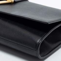 مملوكة مسبقًا Saint Laurent  Black Leather Ligne Y Clutch
