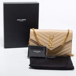 Pre Owned  محفظة سان لوران باريس بسلسلة أنفيلوب جلد مونوغرامي بيج