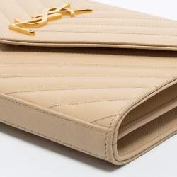 Pre Owned  محفظة سان لوران باريس بسلسلة أنفيلوب جلد مونوغرامي بيج