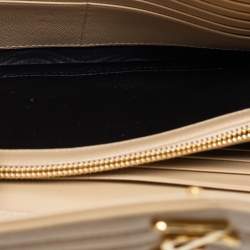 Pre Owned  محفظة سان لوران باريس بسلسلة أنفيلوب جلد مونوغرامي بيج