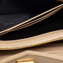 Pre Owned  محفظة سان لوران باريس بسلسلة أنفيلوب جلد مونوغرامي بيج