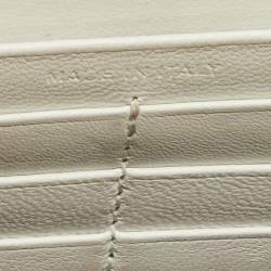 مملوكة مسبقًا Saint Laurent White Croc Embossed Leather Kate Tassel Chain Wallet