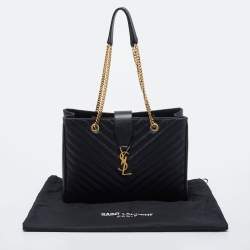 مملوكة مسبقًا حقيبة يد سان لوران بوكساندرا جلد شيفرون مونوغرامي سوداء بسلسلة