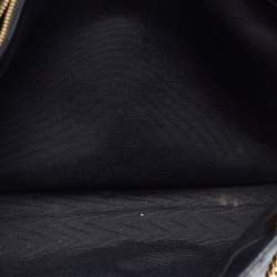 مملوكة مسبقًا حقيبة يد سان لوران بوكساندرا جلد شيفرون مونوغرامي سوداء بسلسلة