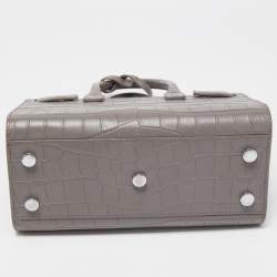 مملوكة مسبقًا Saint Laurent Grey Croc Leather Nano Classic Sac De Jour Tote