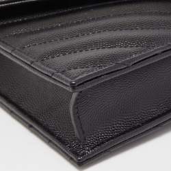Pre Owned Saint Laurent Black Leather Cassandre Chain Clutch