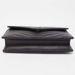 Pre Owned Saint Laurent Black Leather Cassandre Chain Clutch