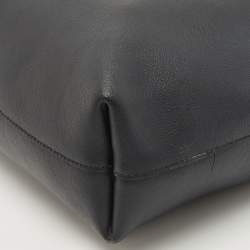 مملوكة مسبقًا Saint Laurent Black Leather Toy Shopper Tote