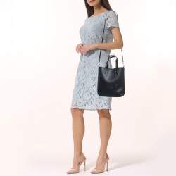 مملوكة مسبقًا Saint Laurent Black Leather Toy Shopper Tote