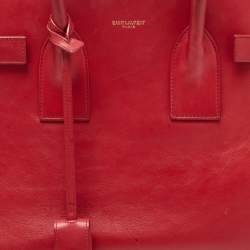 مملوكة مسبقًا حقيبة يد توتس سان لوران كلاسيك ساك دو جور جلد بنفسجي صغيرة