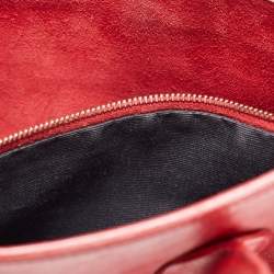 مملوكة مسبقًا حقيبة يد توتس سان لوران كلاسيك ساك دو جور جلد بنفسجي صغيرة