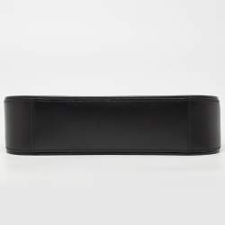 مملوكة مسبقًا Saint Laurent Black Leather LE 5 À 7 Shoulder Bag