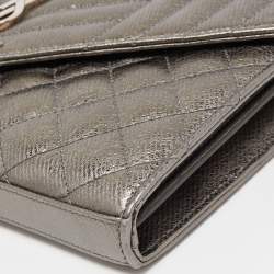 مملوكة مسبقًا Saint Laurent Metallic Mix Matelassé Leather Monogram Envelope Wallet on Chain