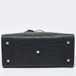 مملوكة مسبقًا حقيبة يد توتس سان لوران ساك دي جور جلد نقشة التمساح عنابي صغيرة