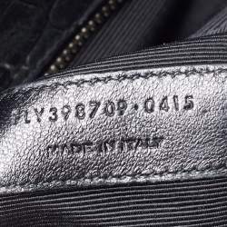 مملوكة مسبقًا حقيبة يد توتس سان لوران ساك دي جور جلد نقشة التمساح عنابي صغيرة