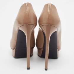 مملوكة مسبقًا حذاء كعب عالي سان لوران جانيس جلد لامع بني مقاس 38