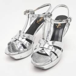 مملوكة مسبقًا Saint Laurent Silver Croc Embossed Leather Tribute Platform Sandals Size 38.5