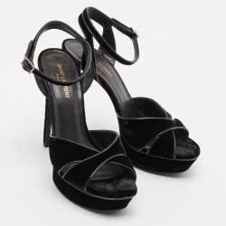 مملوكة مسبقًا صندل سان لوران تريبوت قطيفة عنابي بحزام للكاحل مقاس 41