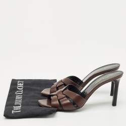 مملوكة مسبقًا صندل سان لوران تريبيوت جلد موف مقاس 37
