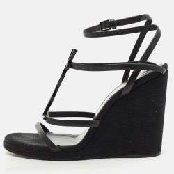 Pre Owned صندل سان لوران جلد أسود كاساندره بكعب إسفين وأشرطة مقاس 39