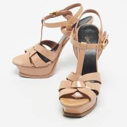 مملوكة مسبقًا صندل ساند لوران نعال سميك تريبوت جلد لامع بيج مقاس 38.5