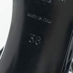 مملوكة مسبقًا Saint Laurent Black Leather Cassandra Ankle Strap Sandals Size 38