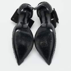 مملوكة مسبقًا حذاء كعب عالي سان لوران إسكاربين جلد بايثون أسود و سويدي بسوار للكاحل مقاس 39.5