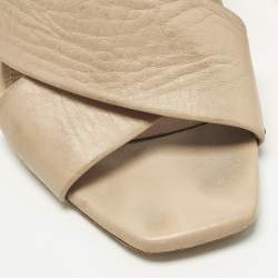 مملوكة مسبقًا Saint Laurent Paris Loulou Size 38.5 Beige Leather Slide Sandals