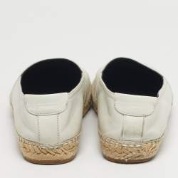 مملوكة مسبقًا حذاء فلات سان لوران إسبادريل كاساندرا جلد بيج مقاس 35.5